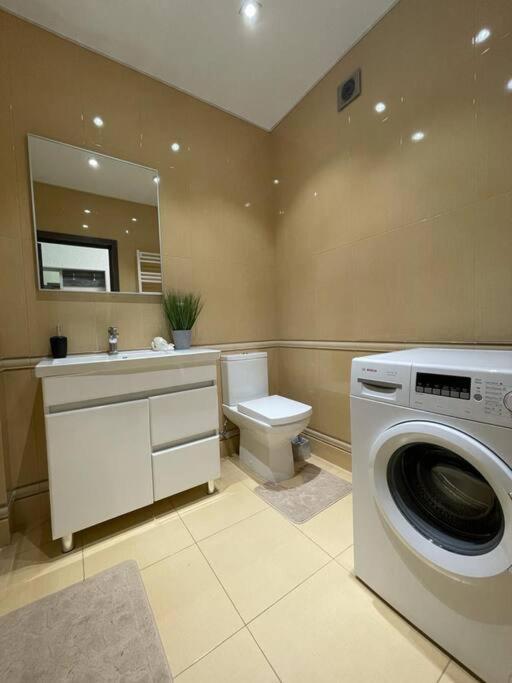Sky House Premium Apartment In City Center Kiszyniów Zewnętrze zdjęcie